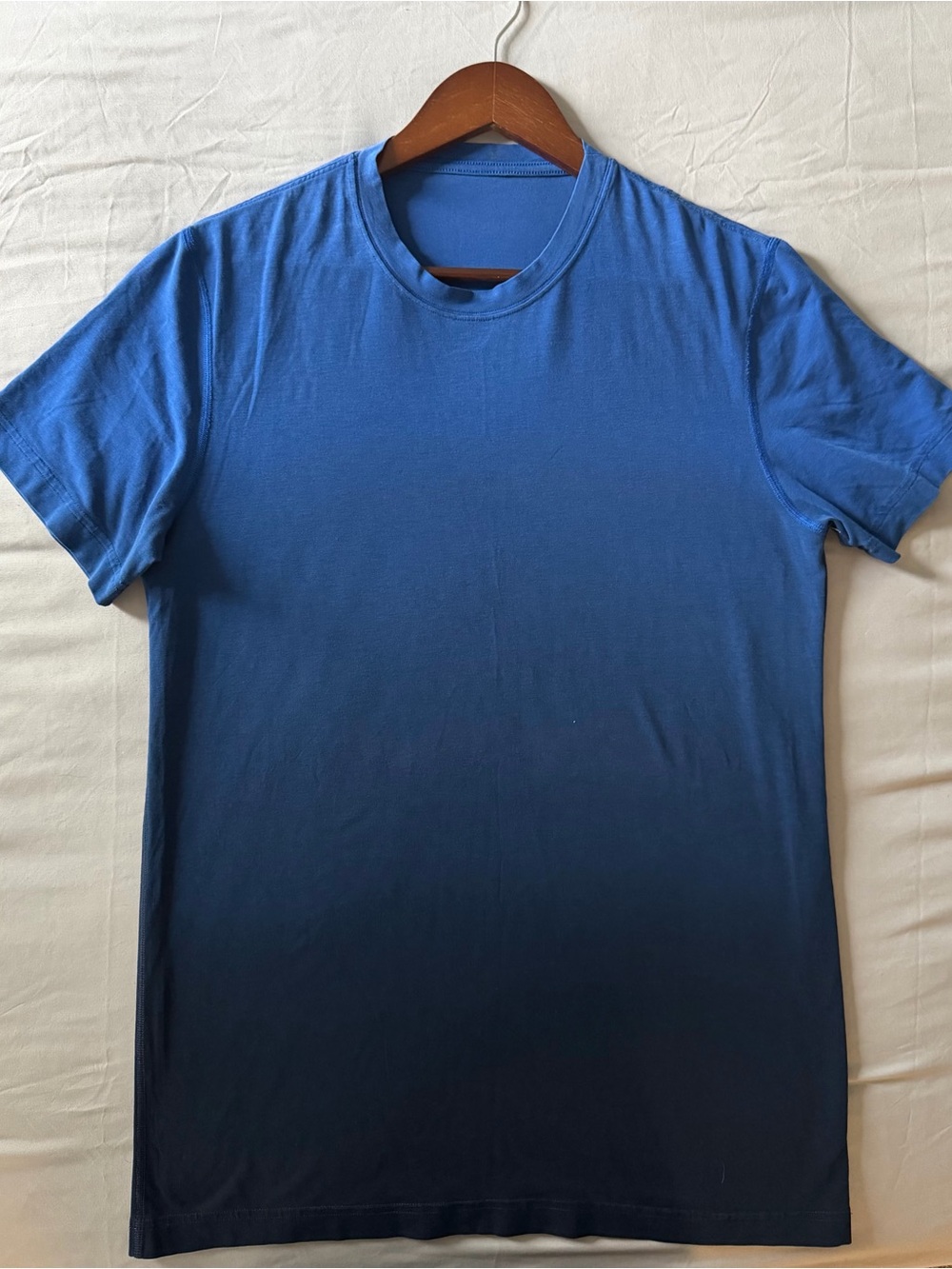 Lululemon Mens Ombre Dip Dye Short Sleeve T-Shirt Royal Blue Navy